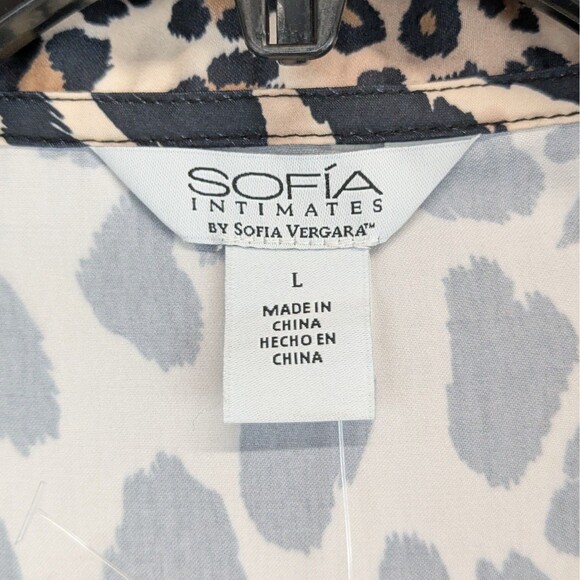 NWT Sofia Vergara Intimates Animal Print Matte Satin Pajama Top Women's Large - Picture 4 of 5